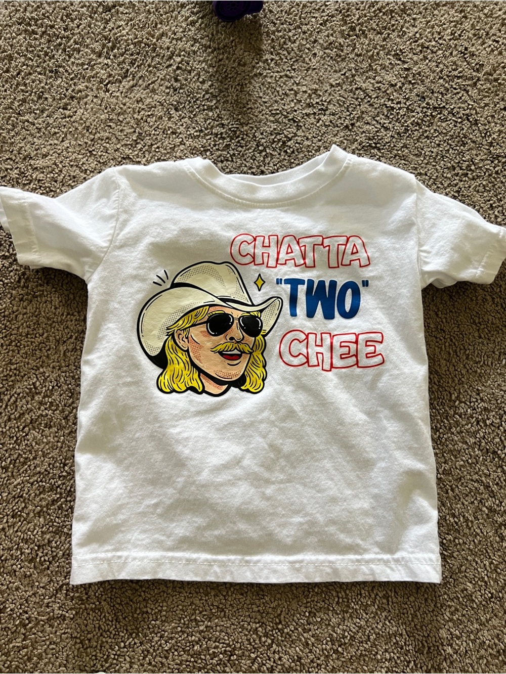 White Graphic 'Chatta "Two" Chee' Kids Tee with Yellow Accent